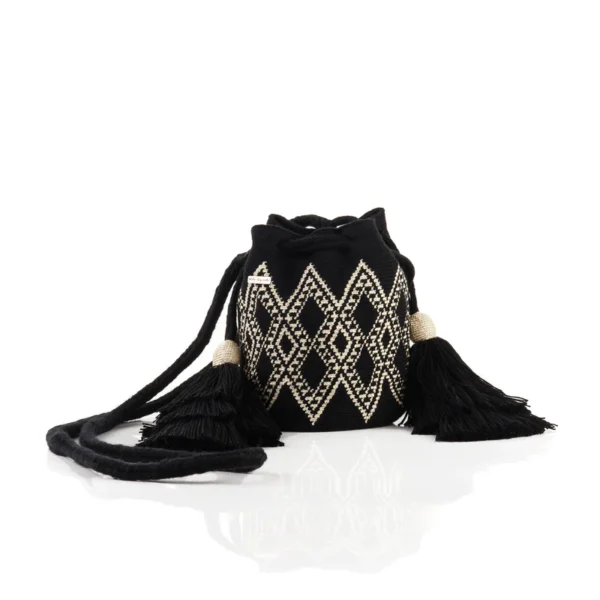 Wayuu one thread Mini Mochila by Hilo Sagrado
