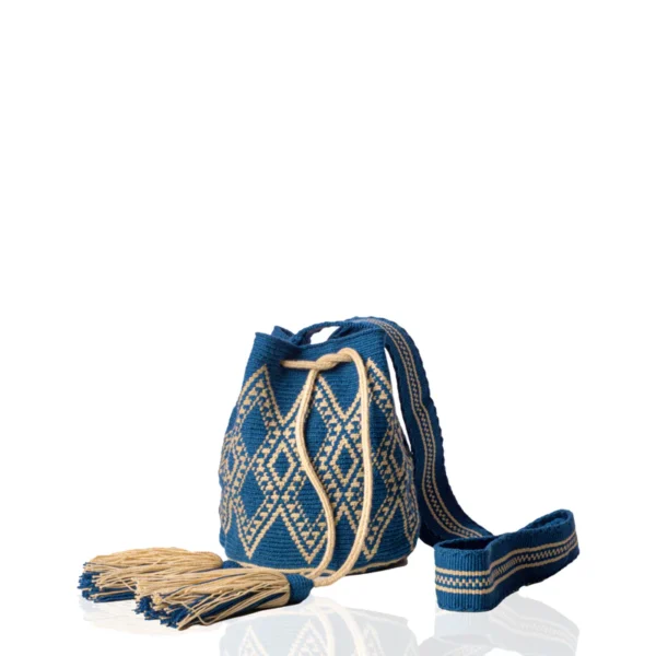 Wayuu one thread Mini Mochila by Hilo Sagrado